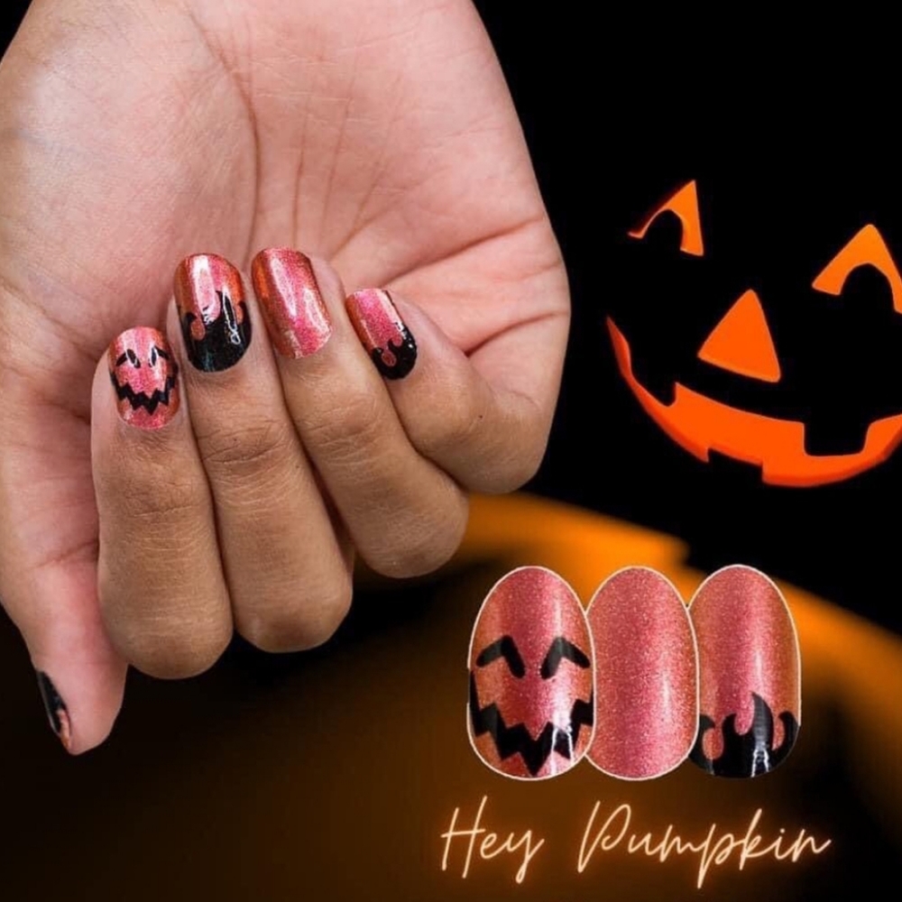 Color Street nail polish strips